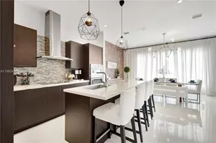 6630 NW 104th Path, Doral, FL 33178 - Photo 14