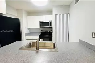 15635 SW 74th Cir Dr, Miami, FL 33193 - Photo 2