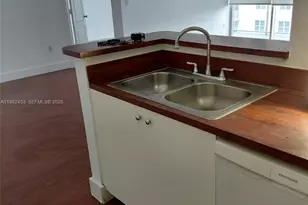 5077 NW 7th St, Miami, FL 33126 - Photo 24