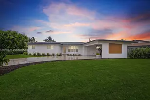 437 NW 13th Dr, Boca Raton, FL 33486 - Photo 1