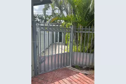 11440 SW 47th St #Rear, Miami, FL 33165 - Photo 2