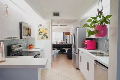 100 SW 130th Ter #211C, Pembroke Pines, FL 33027 - Photo 10