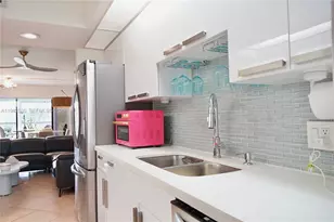 100 SW 130th Terrace, Pembroke Pines, FL 33027 - Photo 14