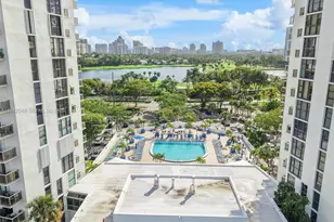 3731 N Country Club Dr, Aventura, FL 33180 - Photo 14