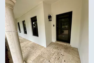 15101 Garvock Pl, Miami Lakes, FL 33016 - Photo 4