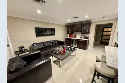 15101 Garvock Pl, Miami Lakes, FL 33016 - Photo 10