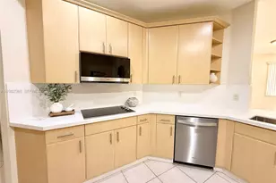 2816 Kinsington Cir, Weston, FL 33332 - Photo 4