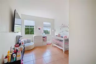 10242 NW 7th St, Miami, FL 33172 - Photo 22
