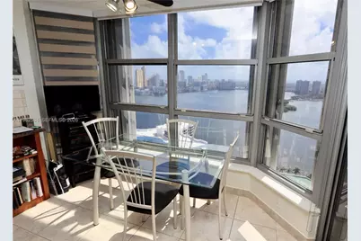 3500 Mystic Pointe Dr #3701, Aventura, FL 33180 - Photo 2