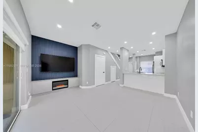 358 SW 122nd Ave, Pembroke Pines, FL 33025 - Photo 1