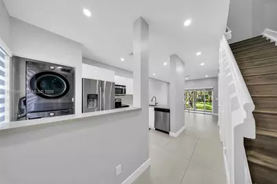 358 SW 122nd Ave, Pembroke Pines, FL 33025 - Photo 16