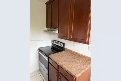 1015 NE 112th St, Biscayne Park, FL 33161 - Photo 20