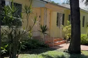 1015 NE 112th St, Biscayne Park, FL 33161 - Photo 6