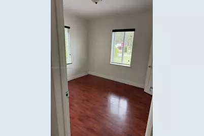 1015 NE 112th St, Biscayne Park, FL 33161 - Photo 24