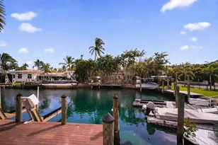 8651 NE 10th Ct, Miami, FL 33138 - Photo 4