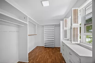 8651 NE 10th Ct, Miami, FL 33138 - Photo 12