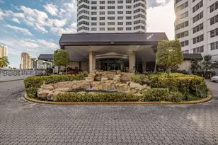 801 Brickell Bay Dr, Miami, FL 33131 - Photo 14