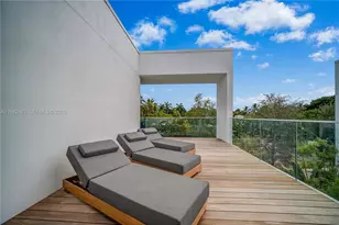 1011 W 48th St, Miami Beach, FL 33140 - Photo 40