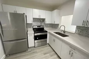 365 NE 125th St, North Miami, FL 33161 - Photo 4