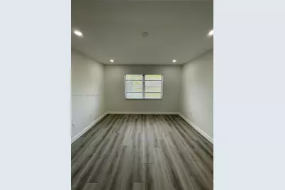 365 NE 125th St #409, North Miami, FL 33161 - Photo 18