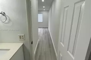 365 NE 125th St, North Miami, FL 33161 - Photo 16