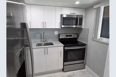 6575 W 4 Ave #507 B, Hialeah, FL 33012 - Photo 4