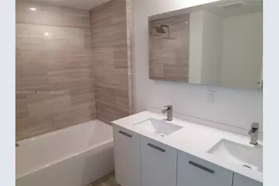 1300 Brickell Bay Dr #1100, Miami, FL 33131 - Photo 4
