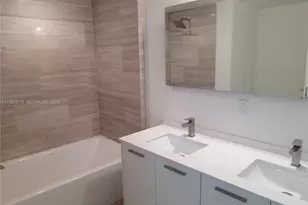 1300 Brickell Bay Dr, Miami, FL 33131 - Photo 4