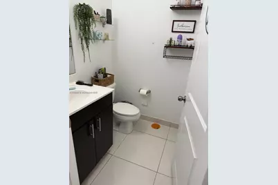 424 NE 194th Ter, Miami, FL 33179 - Photo 20