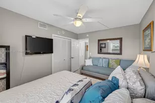 121 Golden Isles Dr, Hallandale Beach, FL 33009 - Photo 30