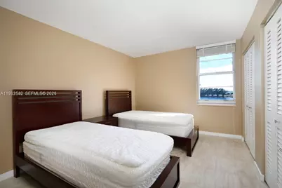 145 SE 25th Rd #502, Miami, FL 33129 - Photo 18