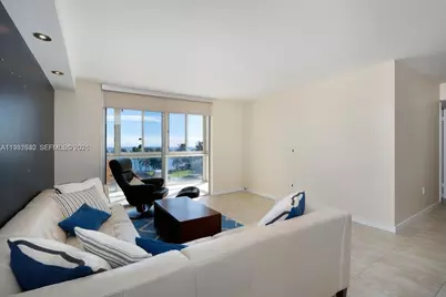 145 SE 25th Rd #502, Miami, FL 33129 - Photo 6
