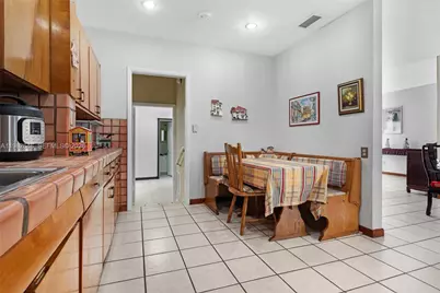 4660 W 9th Ave, Hialeah, FL 33012 - Photo 12