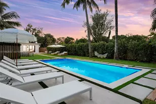 995 NE 107th St, Miami, FL 33161 - Photo 2