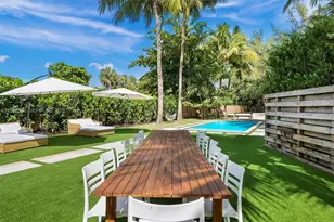 995 NE 107th St, Miami, FL 33161 - Photo 24