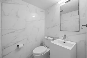 1658 Bay Rd, Miami Beach, FL 33139 - Photo 4