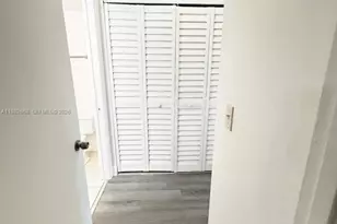 1733 Village Blvd, West Palm Beach, FL 33409 - Photo 8