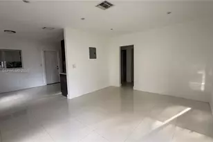 560 NE 67th St, Miami, FL 33138 - Photo 2