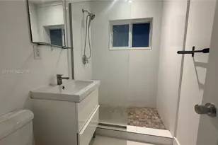 560 NE 67th St, Miami, FL 33138 - Photo 8