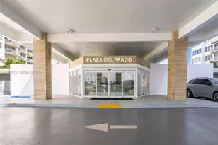 18071 Biscayne Blvd, Aventura, FL 33160 - Photo 2