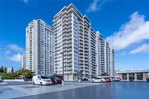 18071 Biscayne Blvd, Aventura, FL 33160 - Photo 1