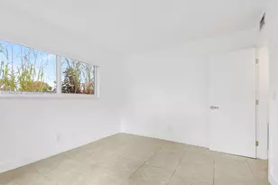 407 SE 9th Ct, Hallandale Beach, FL 33009 - Photo 10