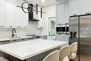 13900 NE 16th Ct, North Miami, FL 33181 - Photo 16