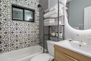 13900 NE 16th Ct, North Miami, FL 33181 - Photo 24