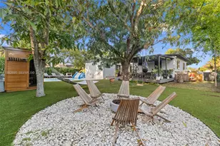 13900 NE 16th Ct, North Miami, FL 33181 - Photo 48