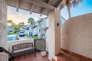 860 NW 106th Ave, Miami, FL 33172 - Photo 6