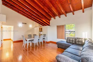 860 NW 106th Ave, Miami, FL 33172 - Photo 8