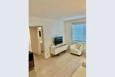 7928 Harding Ave #5, Miami Beach, FL 33141 - Photo 4