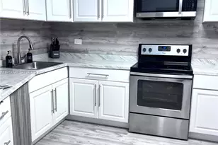 1670 NE 191st St, Miami, FL 33179 - Photo 1