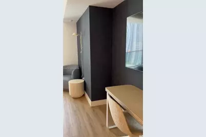 159 NE 6th St #1804, Miami, FL 33132 - Photo 4